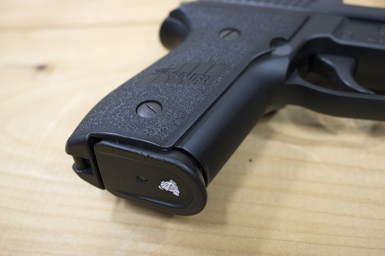SIG SAUER P229 9mm Police Trade-in Pistols (Very Good)